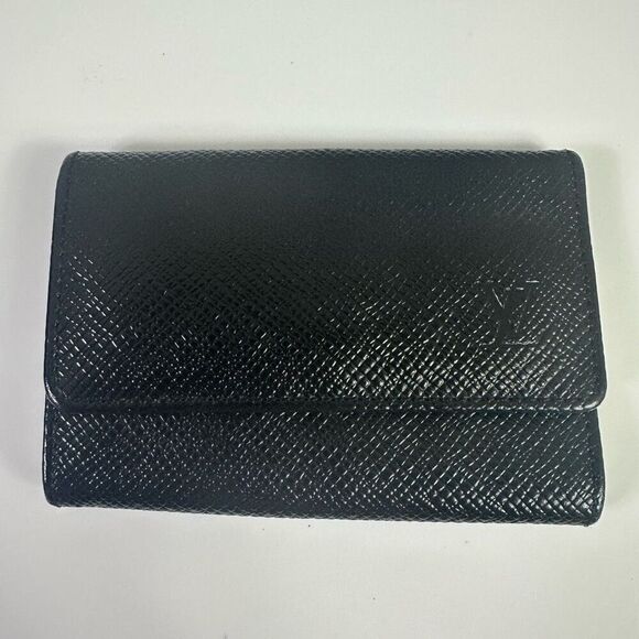 Louis Vuitton Black Taiga Leather 6 Key Case Holder - Picture 1 of 13